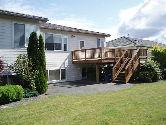 2nd image of 2202 Davis Ct NE