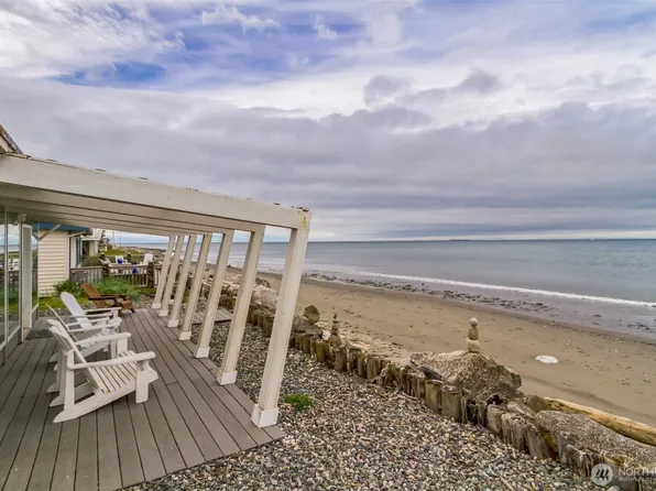 2687 West Beach Rd W, Oak Harbor, WA 98277