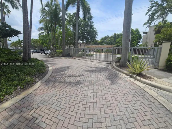 8950 SW 69th Ct, Pinecrest, FL