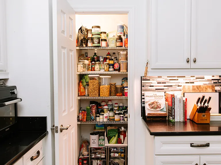 Kitchen + walk in pantry