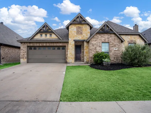 329 Strait Ln, Waxahachie, TX 75165