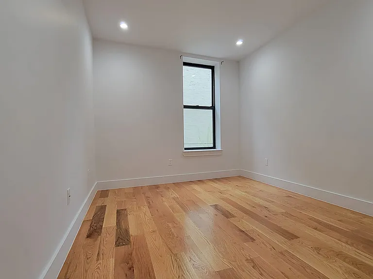 1250 Flatbush Ave #2L — Photo 13