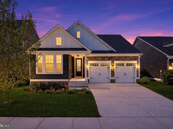 208 Coneflower Ln, Stafford, VA 22554