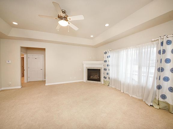 5th image of 5929 Wacker Dr