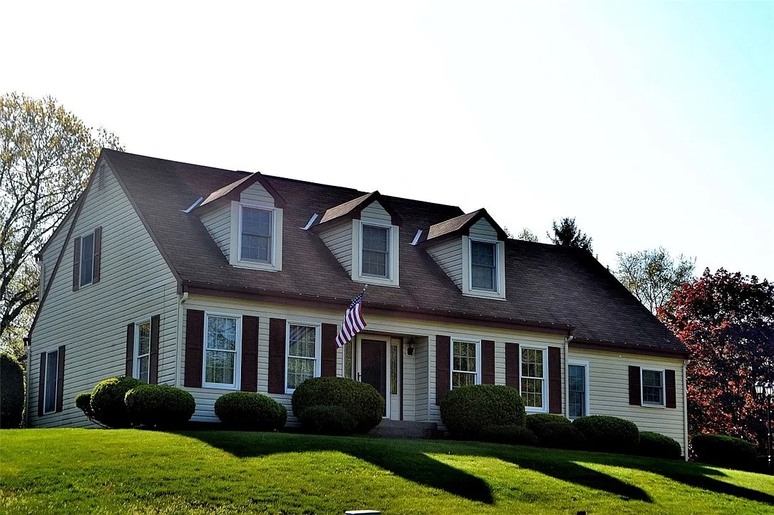 2490 Alydar Dr photo 1