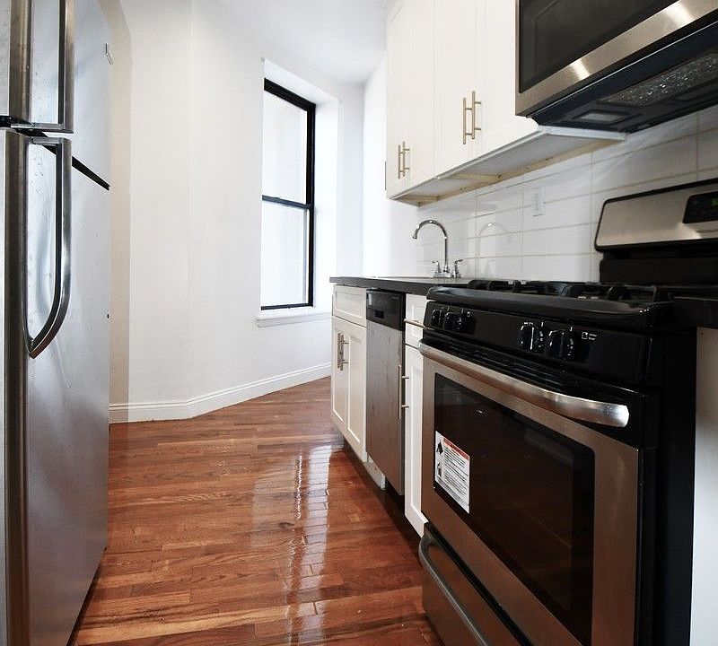 2nd image of 133 W 116th St #A3