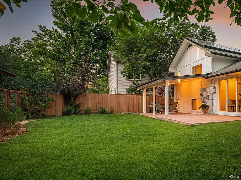 1720 Grape Ave — Photo 24