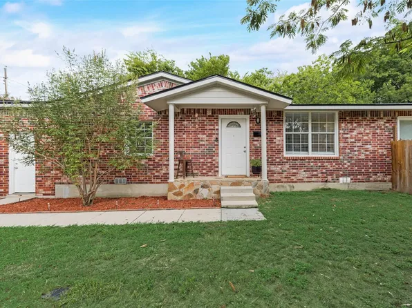 711 Broadway Ave, Euless, TX 76040