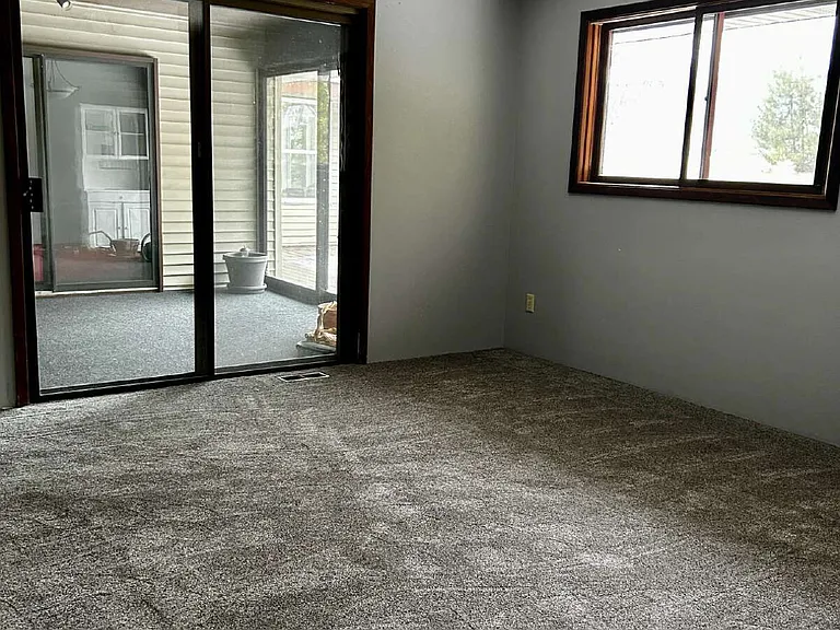4945 Robinson Park Rd — Photo 14
