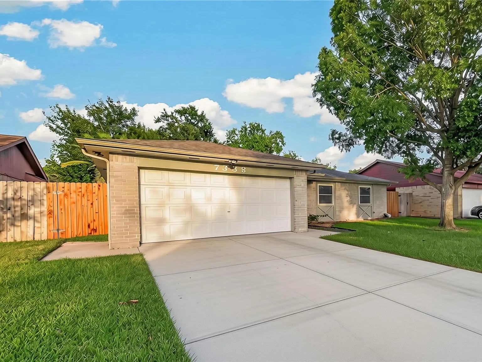 4 bed, 2.0 bath, 1568 sqft, $1,900 — Photo 2
