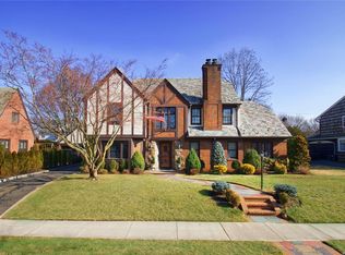 179 Kilburn Rd, Garden City, NY 11530