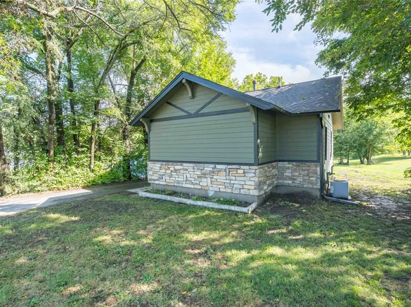 1403 1st Ave W, Newton, IA 50208