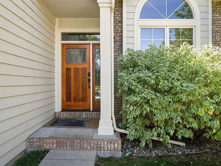 2313 Timber Creek Dr — Photo 3