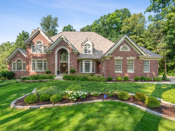 3017 Glen Eagles Ct, Saint Charles, IL 60174