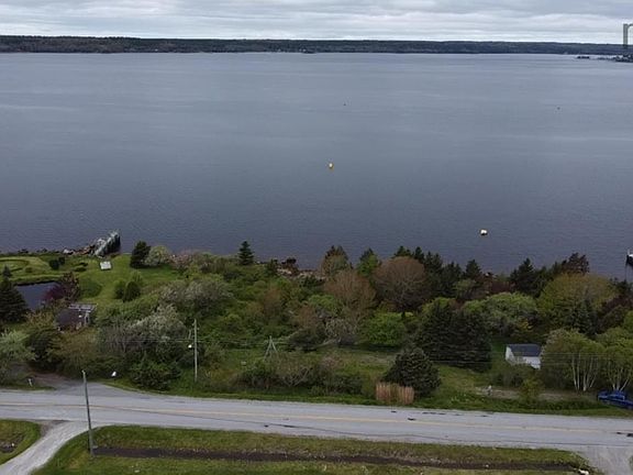 2nd image of 964 Sandy Point Rd