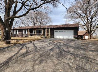 4410 NW 46th St, Topeka, KS 66618