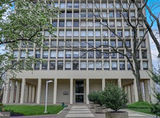 200 Locust St APT 27H, Philadelphia, PA 19106