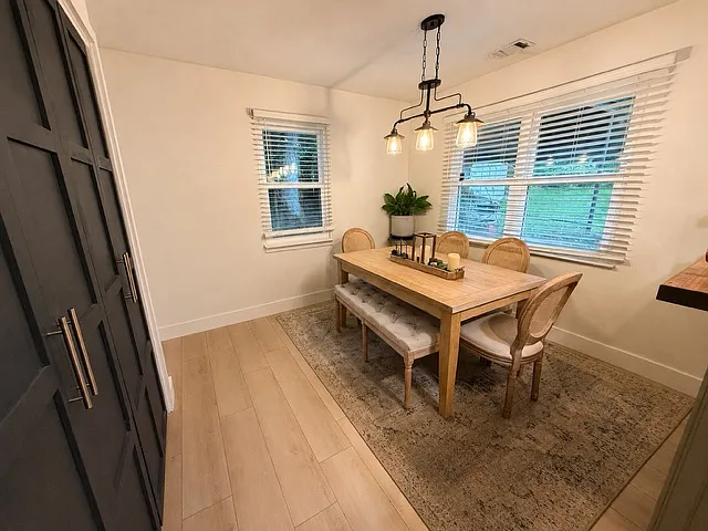 2372 Lakewood Dr NW — Photo 9