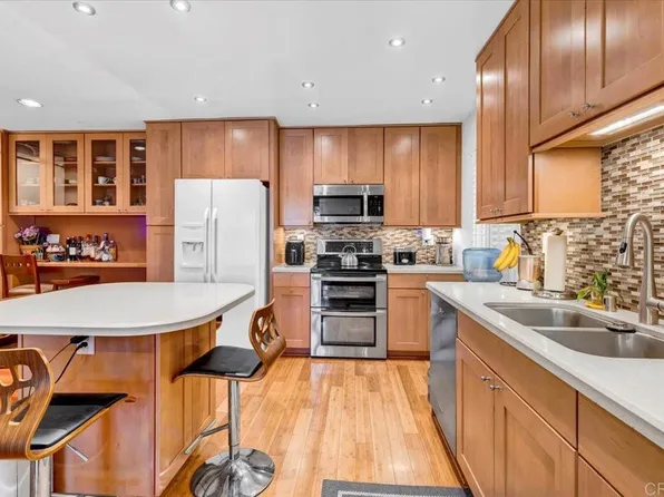 6674 Bell Bluff Ave, San Diego, CA 92119