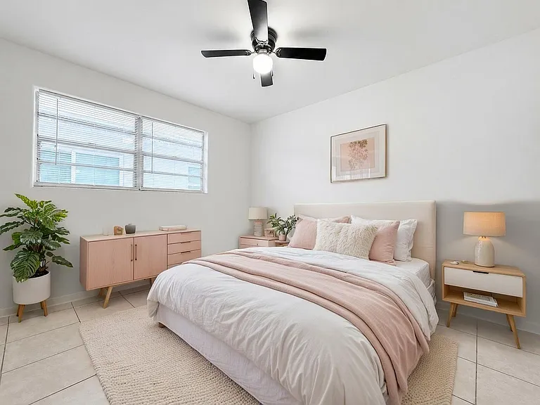 921 Marion St — Photo 17