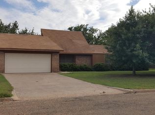 212 Dakota Trl, Tulia, TX 79088