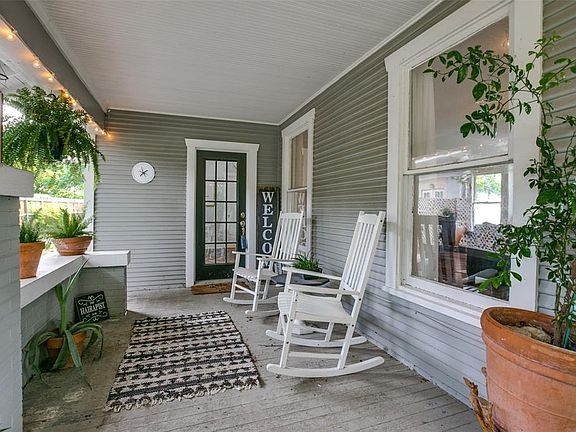 4th image of 3214 College Ave
