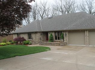 5115 S Castlewood Dr, Springfield, MO 65804