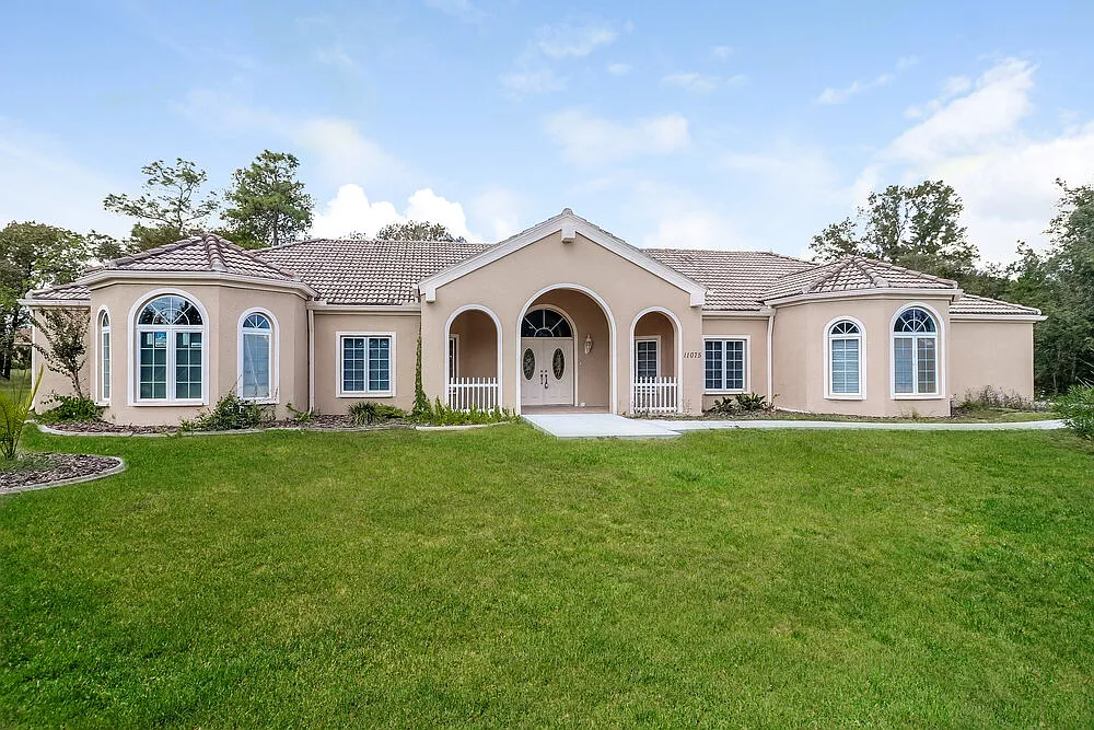 4 bed, 3.5 bath, 3416 sqft, $3,580 — Photo 1