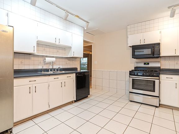 4th image of 1480 Ramblewood Dr