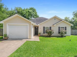 602 E Paschal St, Troup, TX 75789