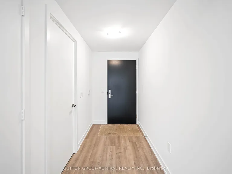 158 Front St E #812 — Photo 4