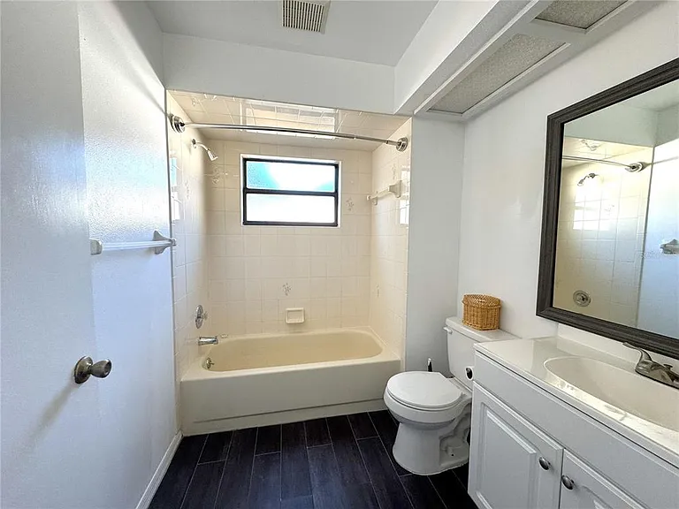 1514 Poe St — Photo 11
