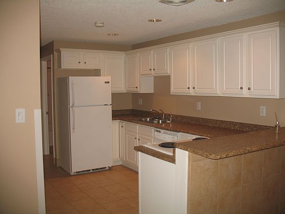 4th image of 1223 E 2nd St #15457638