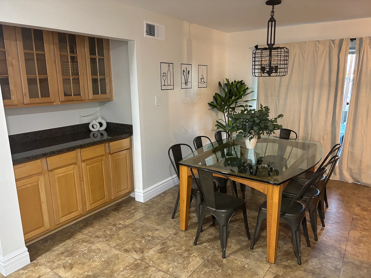 2 bed, 1170 sqft, $2,995 — Photo 3