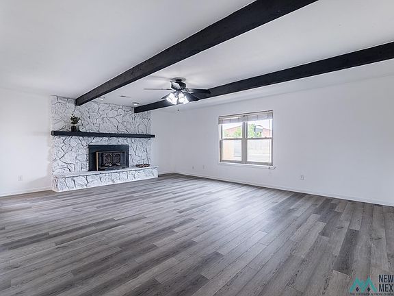 3rd image of 2140 Castle Ct