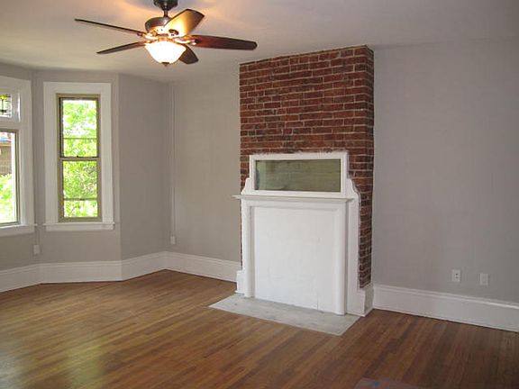 4th image of 515 W Hutchinson Ave APT 3