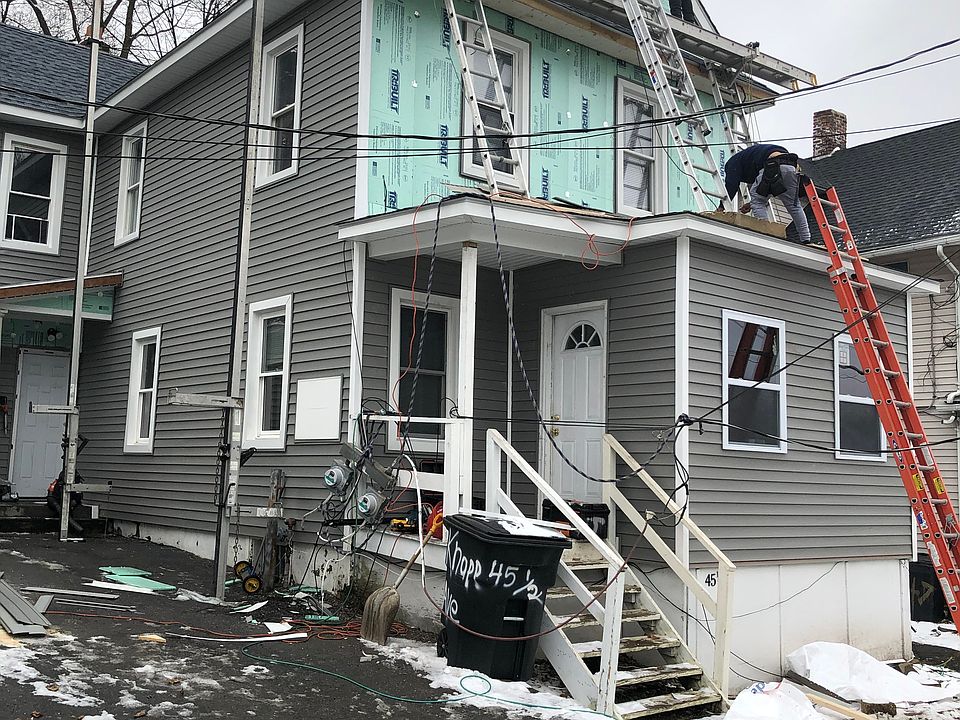 2nd image of 45 1/2 Knapp Ave