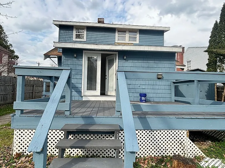715 W Court St — Photo 15