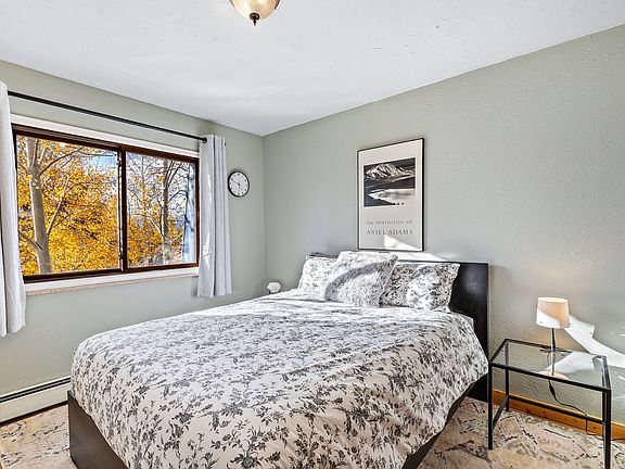 4th image of 330 E La Bonte St #13B