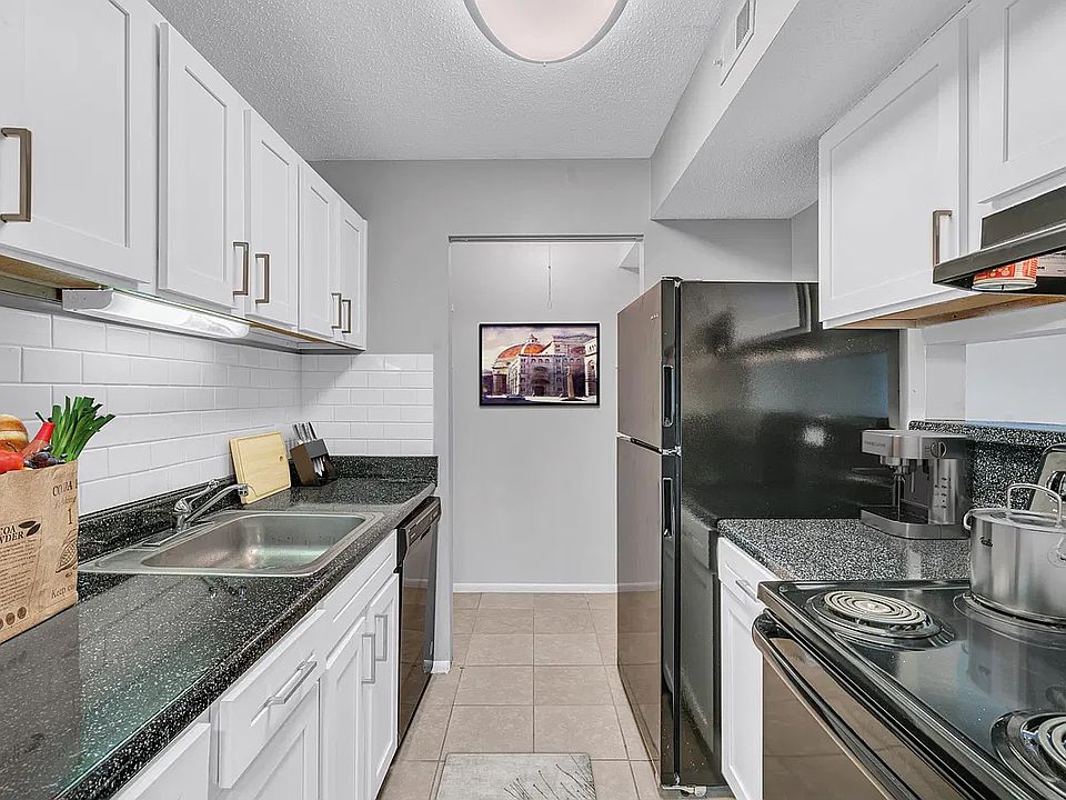 1st image of 8100 Bayfield Rd #2B-2Ba-918Sqft
