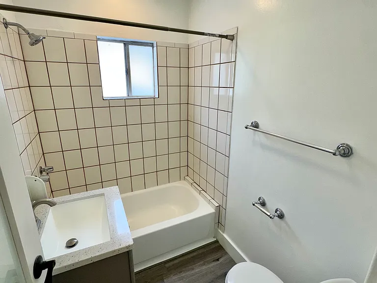 36 N Bushnell Ave #A — Photo 16
