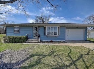 37 26th Ave SW, Cedar Rapids, IA 52404