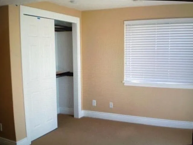 1 bed, 1.5 bath, 870 sqft, $1,950 — Photo 2