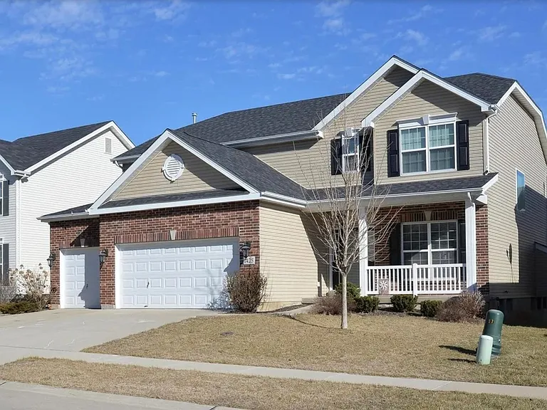 1425 Red Oak Plantation Dr — Photo 2