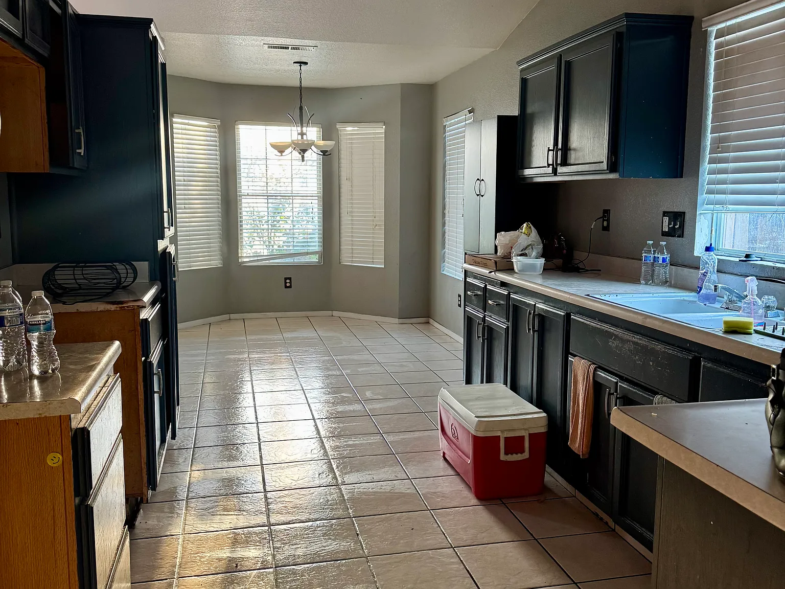5 bed, 1745 sqft, $2,590 — Photo 3