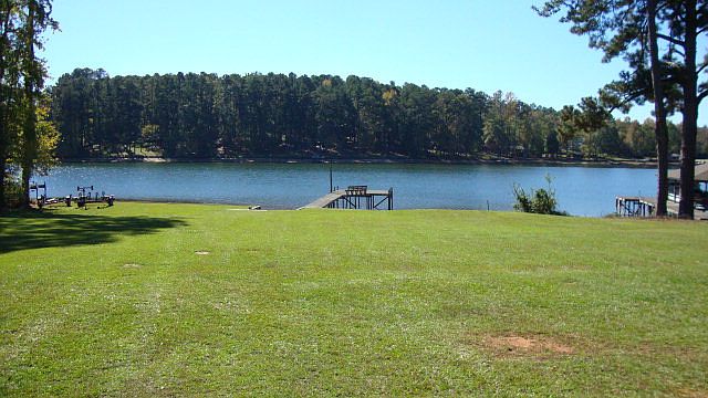 1st image of 127 Lakeshore Cir