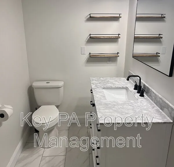 803 Bradford Ter — Photo 10