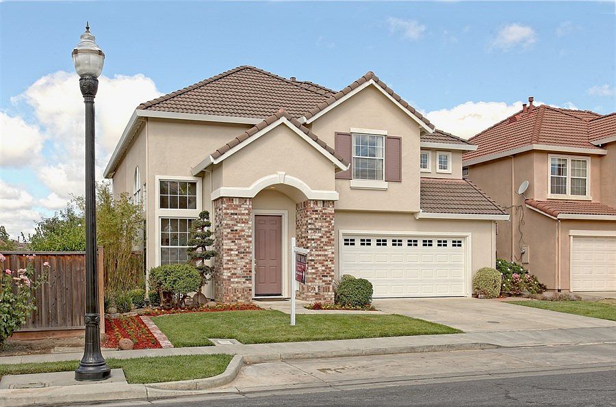 1st image of 4025 Lakeview Ct