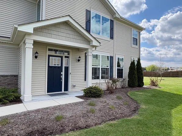 2001 Stuttle Rd, Batavia, IL 60510