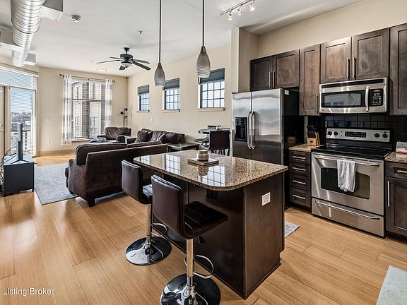 3rd image of 535 S Upper St #410